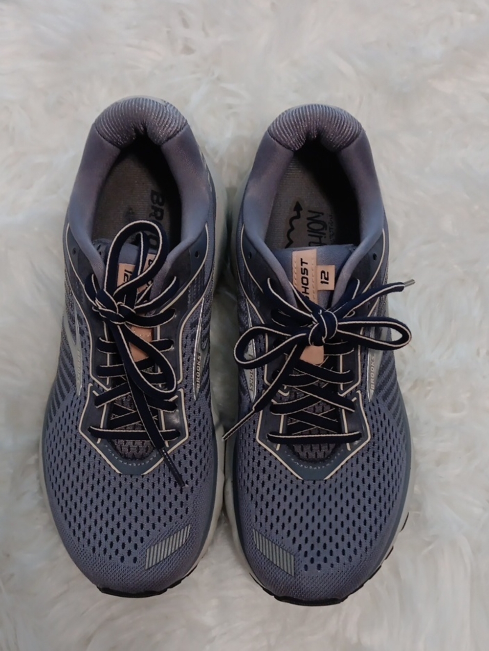 Brooks Ghost Tennis Shoe